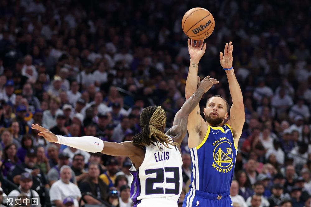 故事鼓舞着 故事鼓舞着